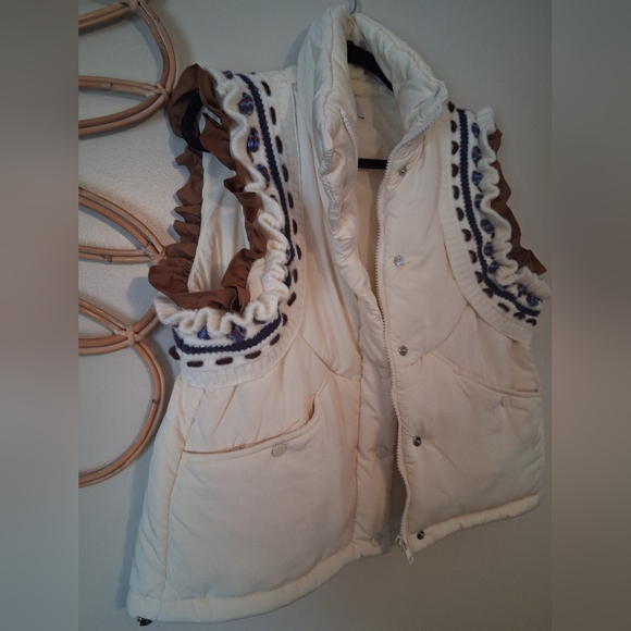 NWOT Hausen Quilted Emboidered Puffer Vest Size L - Picture 10 of 12